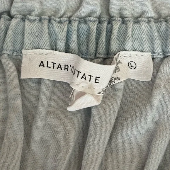 {Altar'd State} Ashley Light Denim Romper - Womens Large - NWT - Picture 8 of 12